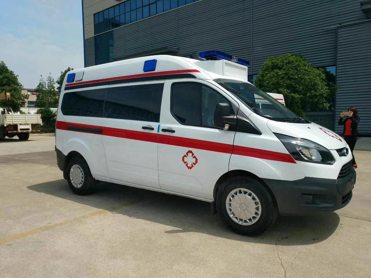 龙港市救护车护送